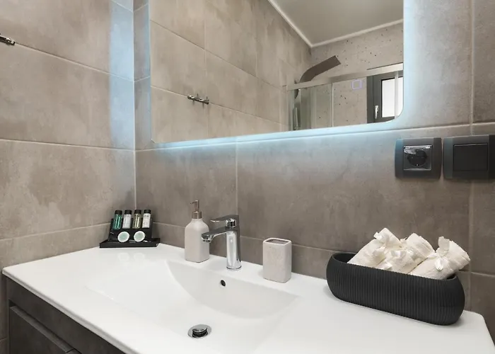 2 Bd Downtown With Private Parking 400 Meters Walk To The Σπίτι διακοπών Χανιά