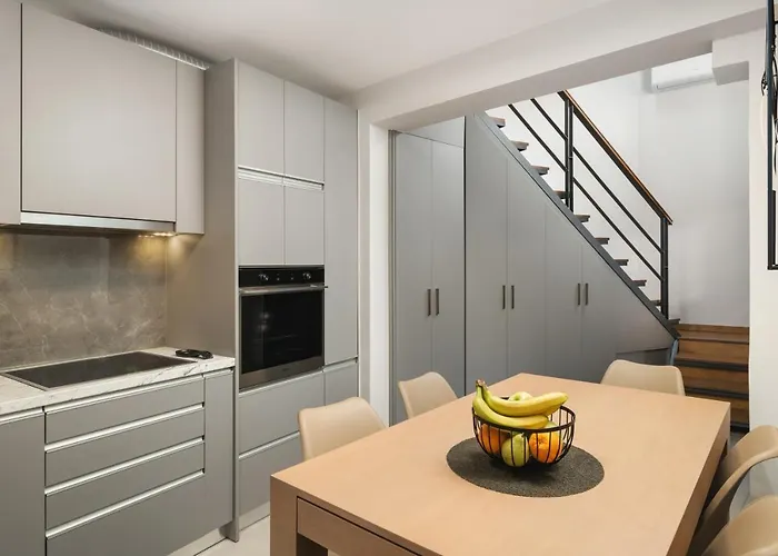 Σπίτι διακοπών 2 Bd Downtown With Private Parking 400 Meters Walk To The *