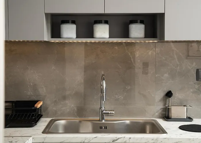 Σπίτι διακοπών 2 Bd Downtown With Private Parking 400 Meters Walk To The