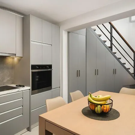 Vakantiehuis 2 Bd Downtown With Private Parking 400 Meters Walk To The *