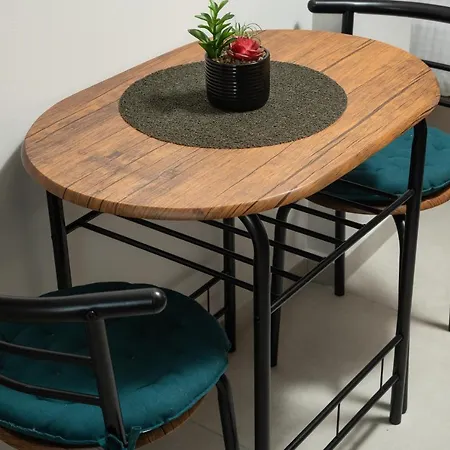 2 Bd Downtown With Private Parking 400 Meters Walk To The