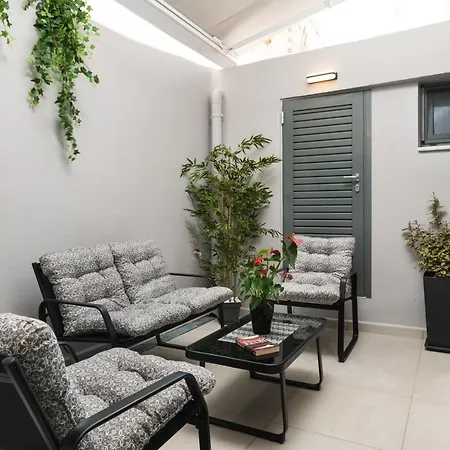 Vakantiehuis 2 Bd Downtown With Private Parking 400 Meters Walk To The Chania (Crete)