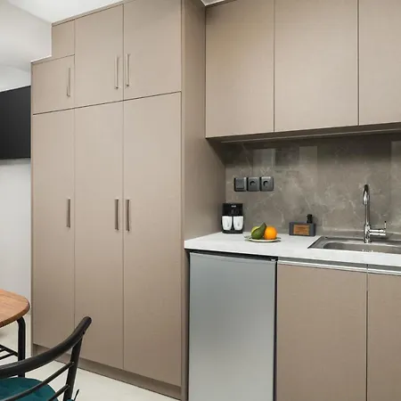 Hébergement de vacances 2 Bd Downtown With Private Parking 400 Meters Walk To The La Canée