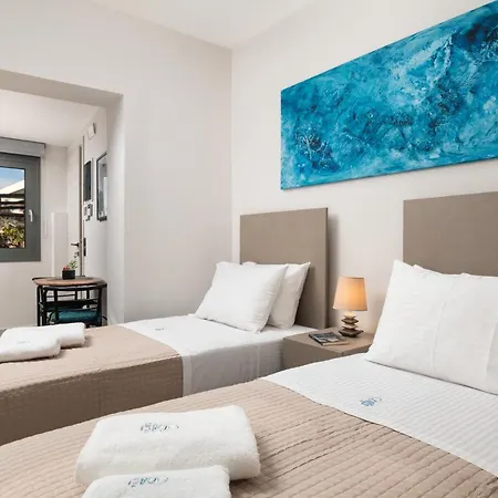Hébergement de vacances 2 Bd Downtown With Private Parking 400 Meters Walk To The La Canée